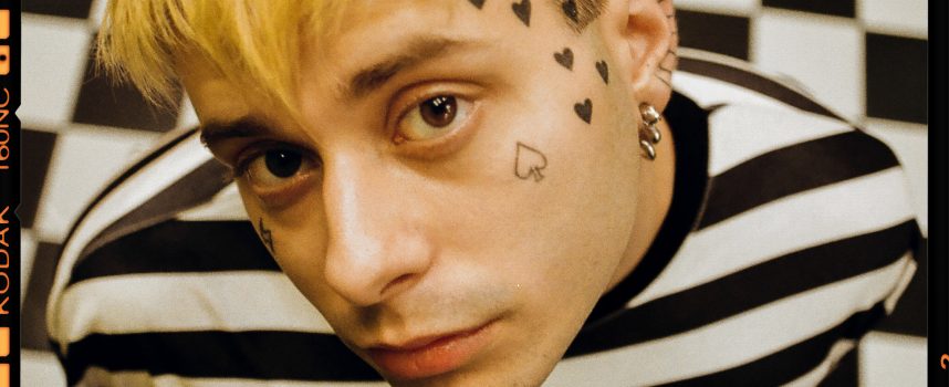 Puro stile “Sad Music” per JACK OUT che pubblica il suo secondo album SEMPRE PIU’ SOLI