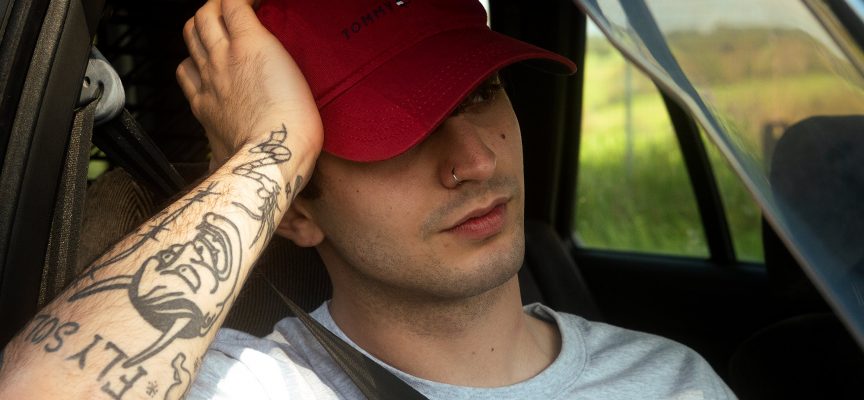 “Tommy” è il disco d’esordio di Occhiaia 47, giovane talento affiancato da Depha Beat