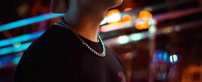 “G”: atmosfere cupe dominano il nuovo singolo di Orli, un viaggio dove la luce non arriva