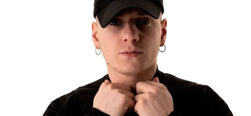 MONEAMOUR prod. HOLLIS “Feeling” è il nuovo singolo del rapper milanese