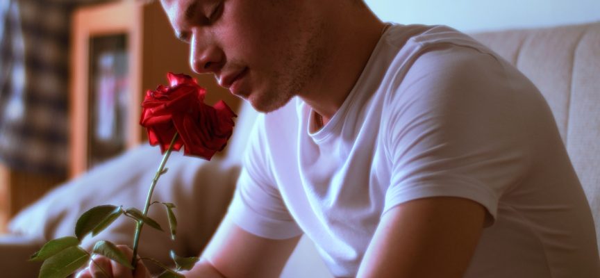 Aka Steve ci racconta “LEI”: “Mi sono ispirato alle mie relazioni passate”