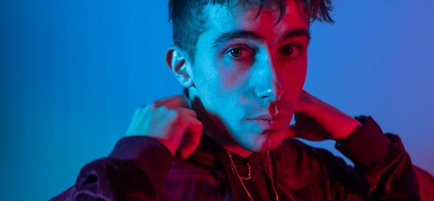 ZERO VICIOUS: “4 Stagioni” è il nuovo EP del rapper e produttore genovese, già conosciuto per le collaborazioni con Tedua, Vaz Tè, Bresh e altri ancora