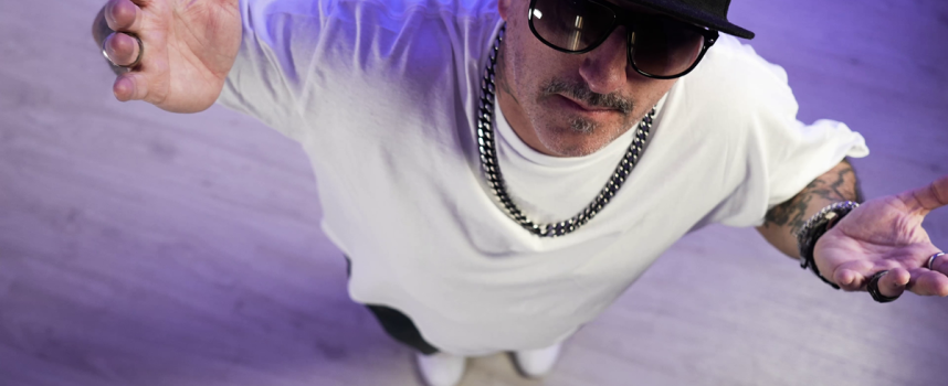 Prhome riporta il peso dell’immagine: “Prometeo” è anche visione